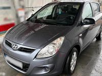 Gebraucht Hyundai i20 80 PS (58 kW) 2012 Grau Kleinwagen