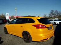 Używany Ford Focus ST 250 KM (183 kW) 2017 Żółty Sedan/Limuzyna