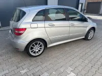 Gebraucht Mercedes B200 136 PS (100 kW) 2009 Silber Van / Kleinbus