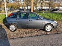 Second-hand Ford Focus 101 CP (74 kW) 2004 Gri Hatchback