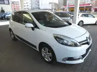Gebraucht Renault Scénic III Dynamique 116 PS (85 kW) 2013 Weiß Van / Kleinbus