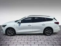 Gebraucht Ford Focus ST-Line 116 PS (85 kW) 2023 Frozen white Kombi