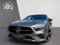 Gebraucht Mercedes A200 Night 150 PS (110 kW) 2025 Mountaingrau Limousine