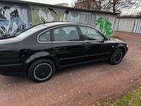 Gebraucht VW Passat 102 PS (75 kW) 2001 Schwarz Limousine
