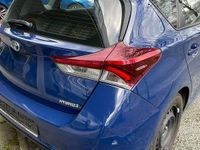 Gebraucht Toyota Auris Hybrid Cool 99 PS (72 kW) 2017 Dark blue/ solid blue Kleinwagen