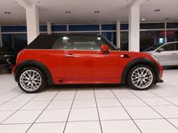 Usata Mini Cooper Cabriolet 122 CV (89 kW) 2014 Rosso Cabrio