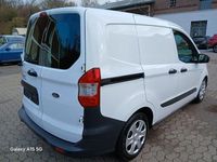 Gebraucht Ford Transit 101 PS (74 kW) 2022 Weiß Van / Kleinbus