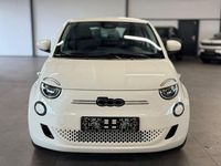 Second-hand Fiat 500e 86 kW (118 CP) 2023 Alb Berlinǎ