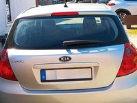 Używany Kia Ceed 109 KM (80 kW) 2008 Szary Hatchback