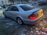 Gebraucht Mercedes E320 Avantgarde 224 PS (164 kW) 2005 Silber Limousine
