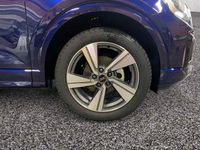 Neu Audi Q2 Advanced Plus 150 PS (110 kW) 2025 Blau SUV