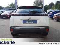 Gebraucht Peugeot e-2008 Active 100 kW (136 PS) 2022 Lack weiss perlglänzend/typ au SUV