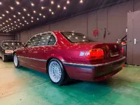 Gebraucht BMW 750 326 PS (239 kW) 1998 Rot Limousine