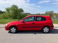 Gebraucht Nissan Almera 90 PS (66 kW) 2000 Rot Limousine