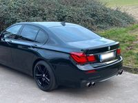 gebraucht BMW 750 i xDrive M-Paket SHZ AHK HK V8