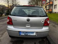 Gebraucht VW Polo Basis 75 PS (55 kW) 2005 Silber Kleinwagen