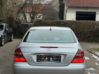 Gebraucht Mercedes E220 Elegance 150 PS (110 kW) 2004 Silber Limousine