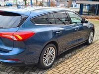 gebraucht Ford Focus 1,0 EcoBoost Titanium Turnier Abstandstemp