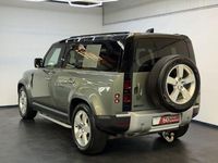 Gebraucht Land Rover Defender First Edition 400 PS (294 kW) 2021 Grün SUV