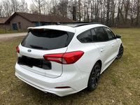 Gebraucht Ford Focus ST 150 PS (110 kW) 2021 Weiß Kombi