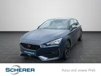 Używany Cupra Leon VZ 301 KM (221 kW) 2023 Niebieski Sedan/Limuzyna