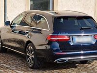 Gebraucht Mercedes E300 194 PS (142 kW) 2021 Blau Kombi