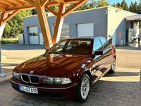 Gebraucht BMW 520 150 PS (110 kW) 1999 Rot Limousine
