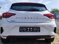 Neu Mitsubishi Colt Basis 67 PS (49 kW) 2025 Weiß Limousine