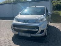 Gebraucht Peugeot 107 65 PS (47 kW) 2010 Silber Kleinwagen