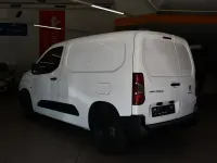 Gebraucht Peugeot Partner Premium 102 PS (75 kW) 2020 Weiß Van / Kleinbus