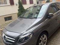 Gebraucht Mercedes B180 122 PS (89 kW) 2017 Grau Van / Kleinbus