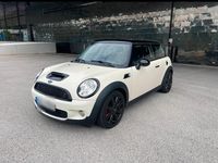 Käytetty Mini Cooper S Coupé 174 HP (127 kW) 2010 Valkoinen Coupe - kaksiovinen
