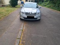 Gebraucht Skoda Superb 160 PS (117 kW) 2013 Silber Limousine