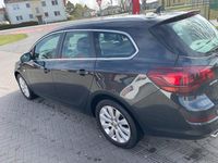 Gebraucht Opel Astra 165 PS (121 kW) 2011 Schwarz Kombi
