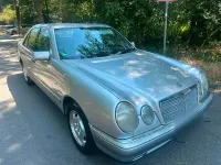 Gebraucht Mercedes E230 150 PS (110 kW) 1995 Grau Limousine