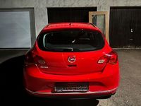 Gebraucht Opel Astra Selection 140 PS (102 kW) 2015 Rot Kombi