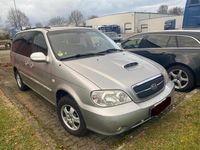 Gebraucht Kia Carnival EX 144 PS (105 kW) 2004 Silber Van / Kleinbus
