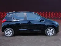 Neu Hyundai i10 Select 63 PS (46 kW) 2025 Phantom black / met Kleinwagen