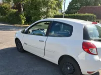 Gebraucht Renault Clio 75 PS (55 kW) 2009 Weiß Kleinwagen