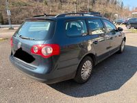 Gebraucht VW Passat 140 PS (102 kW) 2007 Blau Kombi