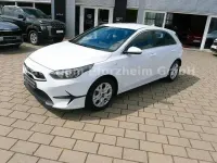 Gebraucht Kia Ceed Comfort 140 PS (102 kW) 2025 Weiß Kleinwagen