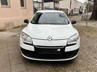 Gebraucht Renault Mégane Authentique 101 PS (74 kW) 2013 Weiß Limousine