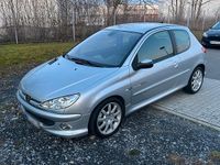 Gebraucht Peugeot 206 109 PS (80 kW) 2002 Silber Kleinwagen