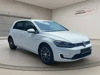 Gebraucht VW e-Golf 100 kW (136 PS) 2017 Weiss Kleinwagen