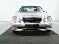 Gebraucht Mercedes E240 Avantgarde 177 PS (130 kW) 2002 Silber Limousine