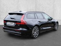 Gebraucht Volvo V60 Plus 398 PS (292 kW) 2025 Onyx black / metallic Kombi