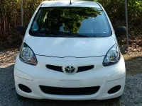 Second-hand Toyota Aygo 68 CP (50 kW) 2010 Alb Hatchback