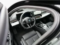 Gebraucht BMW 540 Comfort Edition 303 PS (222 kW) 2025 Saphirschwarzmetallic Limousine