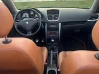 Gebraucht Peugeot 207 120 PS (88 kW) 2011 Schwarz Cabrio