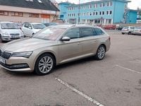 Usata Skoda Superb Ambition 150 CV (110 kW) 2022 Oro Station wagon